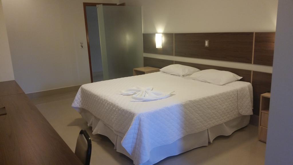 Kamur Plaza Hotel Goianesia Bilik gambar