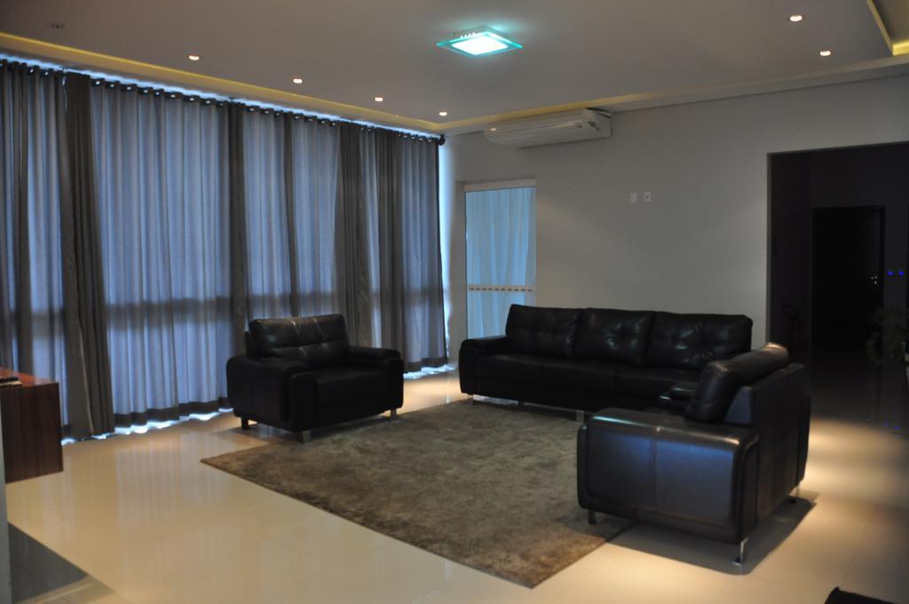 Kamur Plaza Hotel Goianesia Luaran gambar