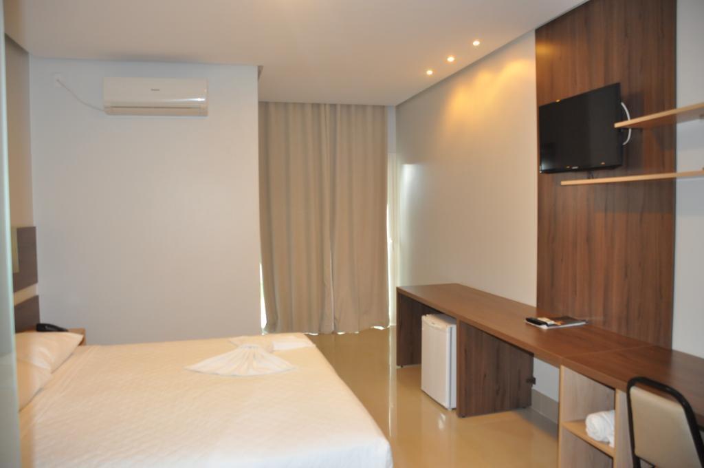 Kamur Plaza Hotel Goianesia Luaran gambar