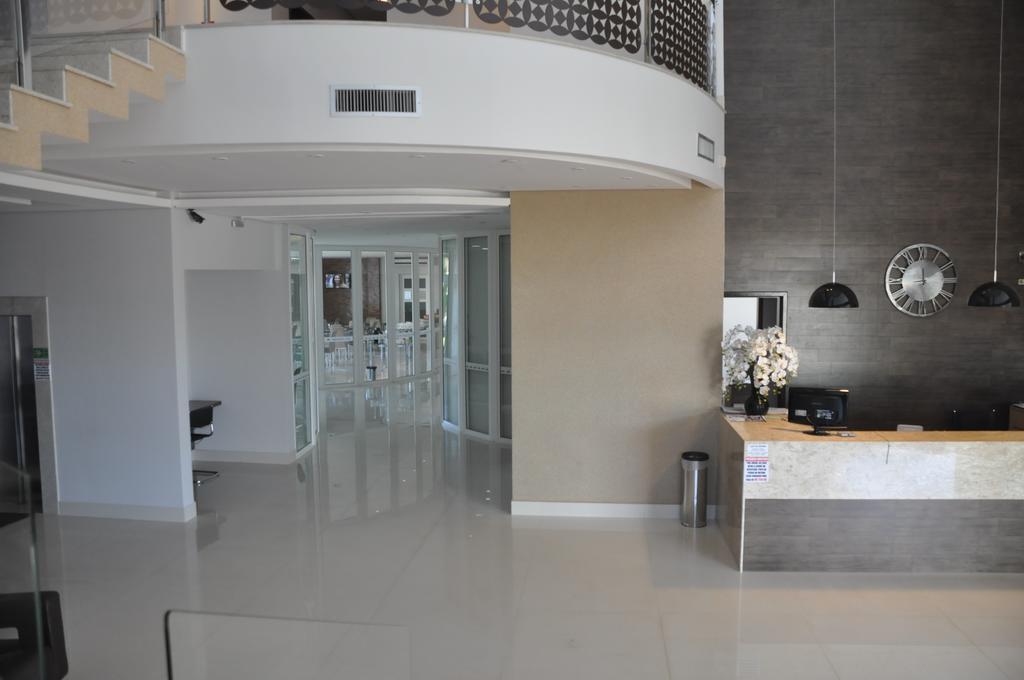 Kamur Plaza Hotel Goianesia Luaran gambar