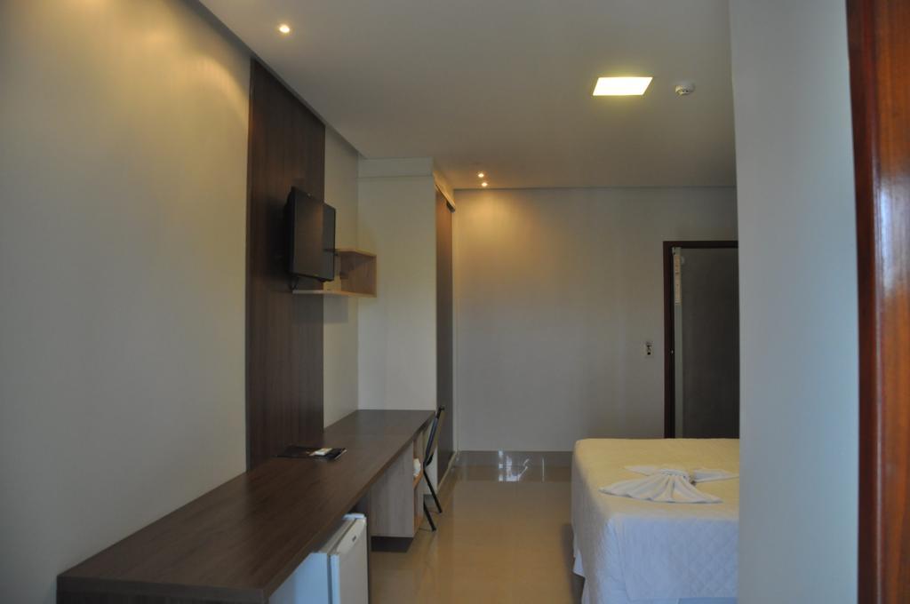 Kamur Plaza Hotel Goianesia Luaran gambar