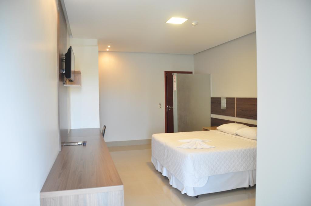 Kamur Plaza Hotel Goianesia Luaran gambar