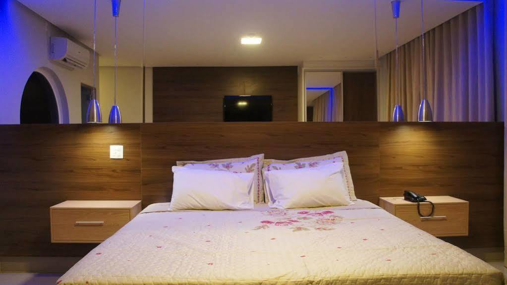 Kamur Plaza Hotel Goianesia Luaran gambar